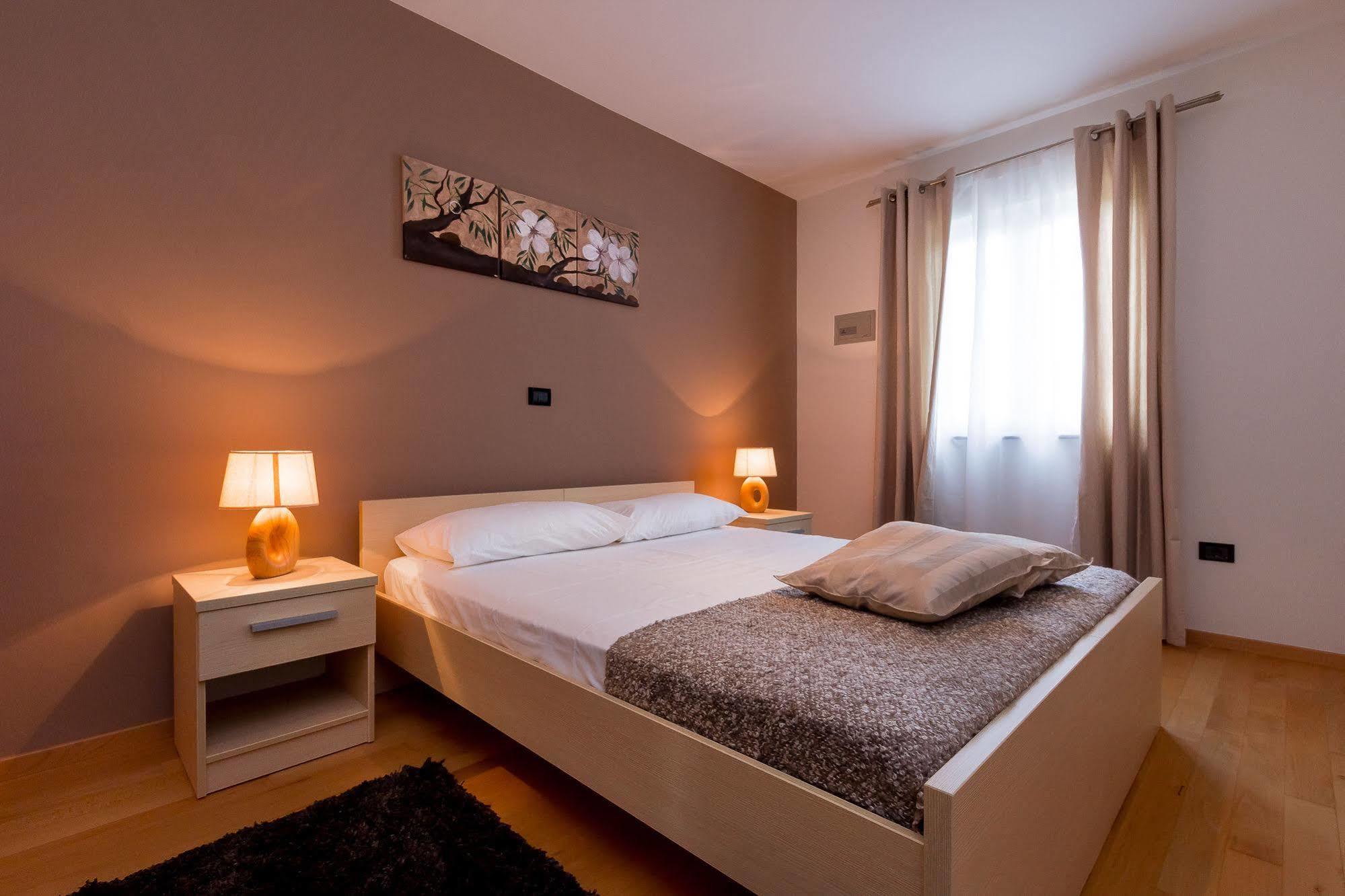 Apartments Stella Ровінсько-Село Екстер'єр фото