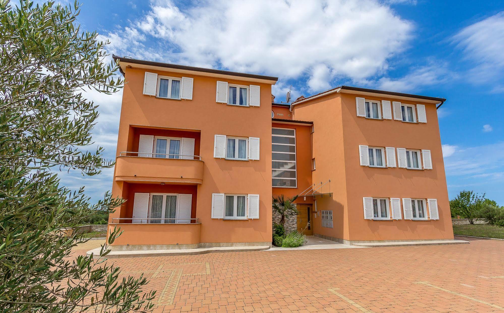 Apartments Stella Ровінсько-Село Екстер'єр фото